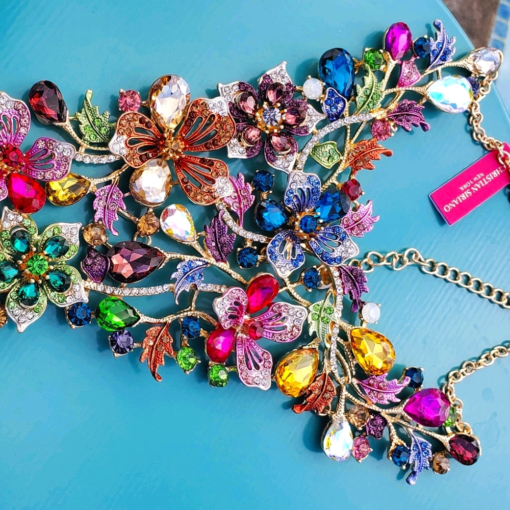 NWT Christian Siriano Crystal Bib Necklace - Picture 5 of 16